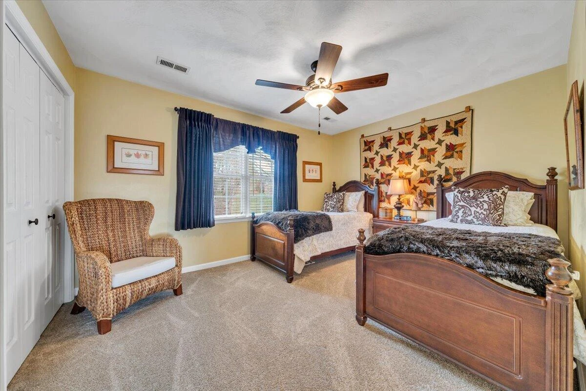 5255 Dresden CIR - Photo 53