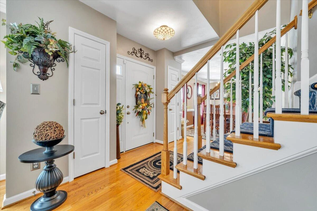 5255 Dresden CIR - Photo 9