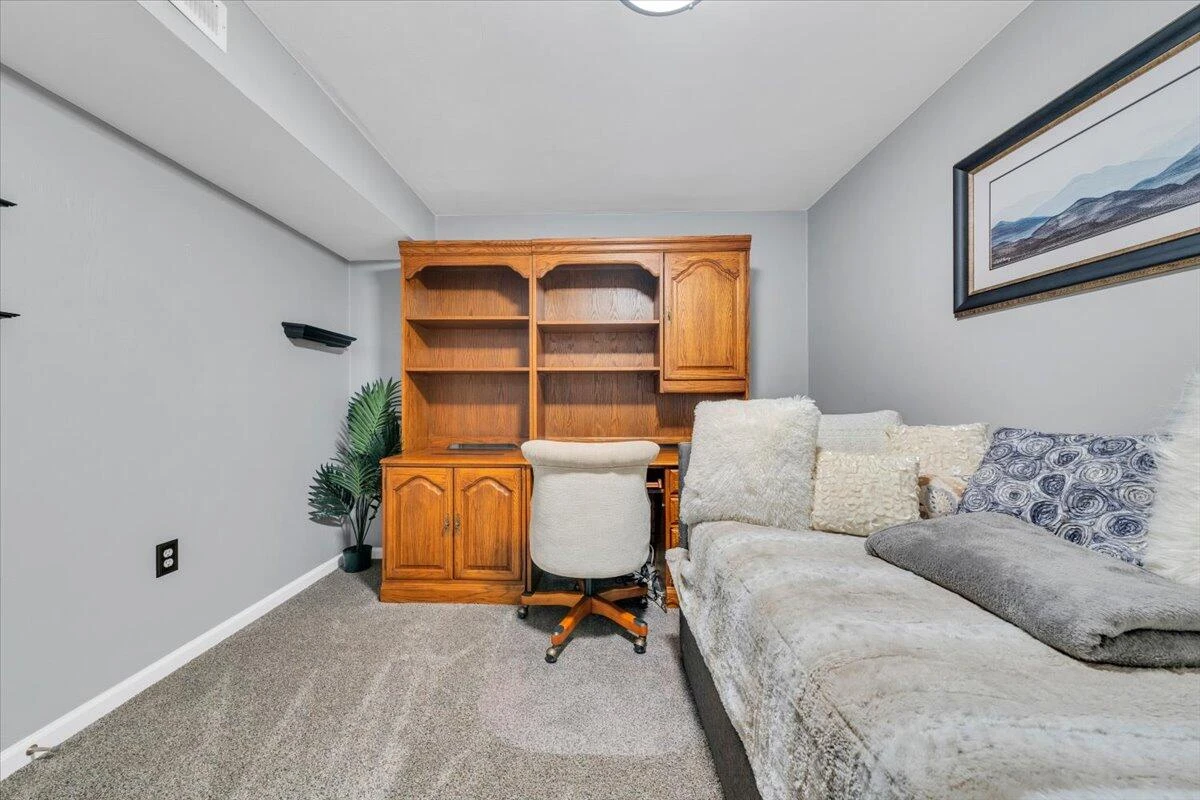 5255 Dresden CIR - Photo 68