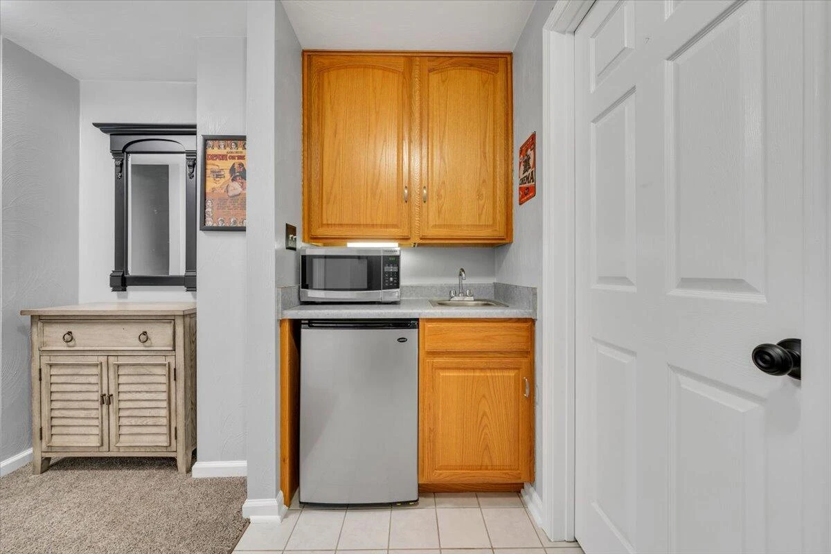 5255 Dresden CIR - Photo 70