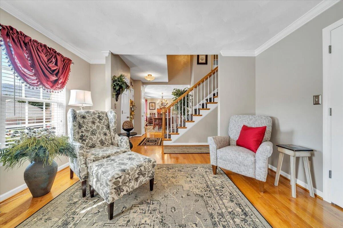 5255 Dresden CIR - Photo 11