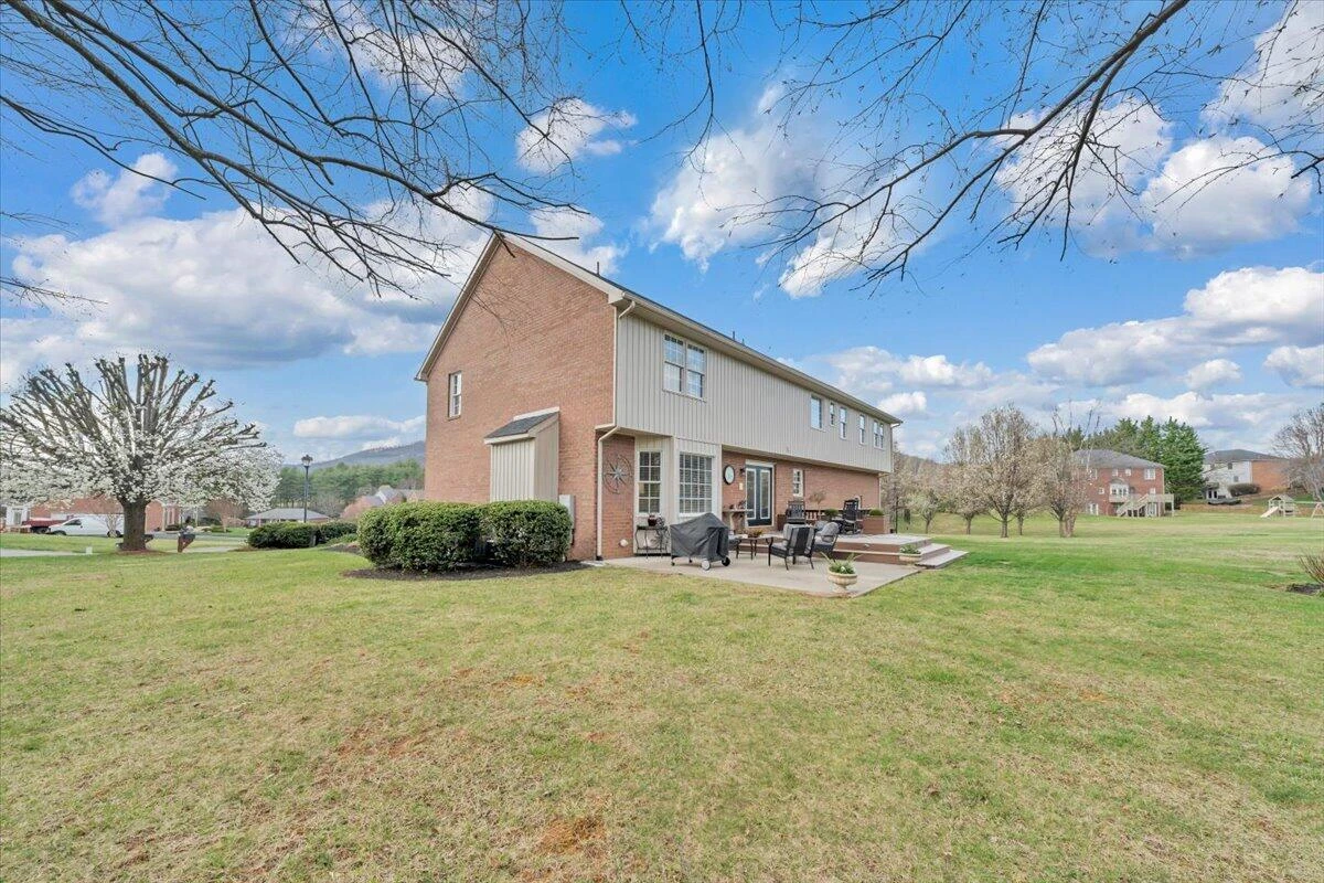 5255 Dresden CIR - Photo 82