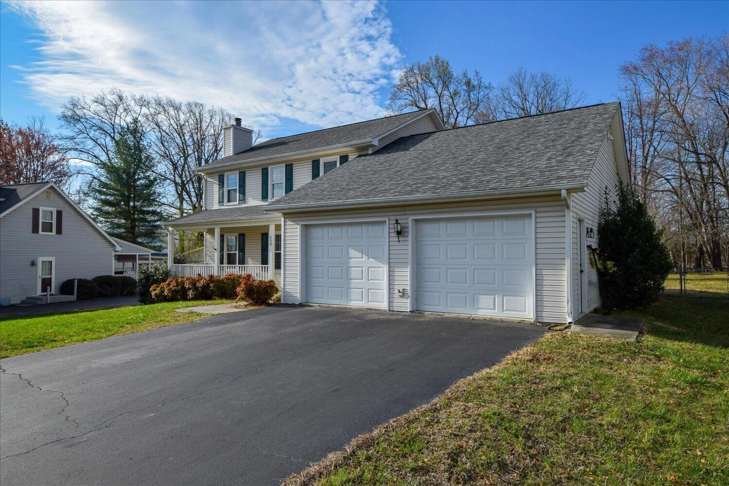 620 Duxbury LN - Photo 22