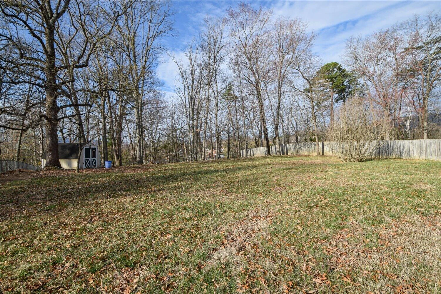 620 Duxbury LN - Photo 29