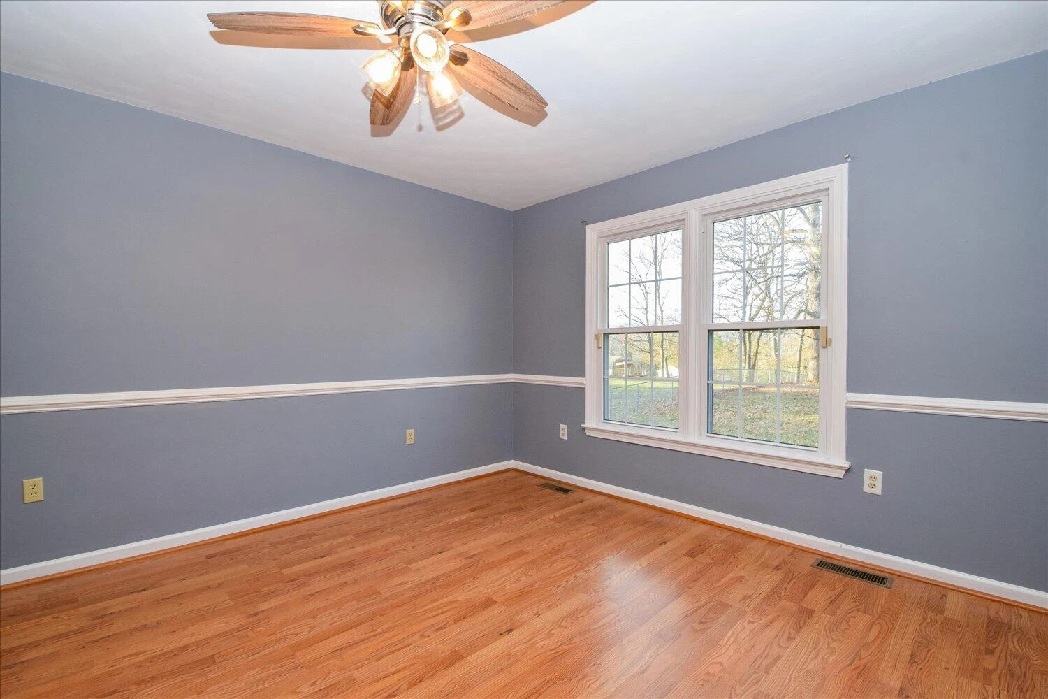 620 Duxbury LN - Photo 8