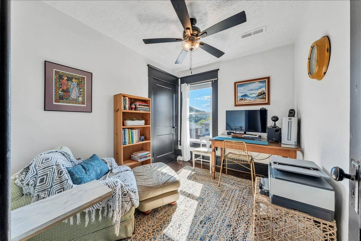 1506 7Th ST SE - Photo 18