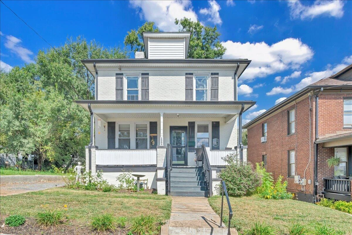 1506 7Th ST SE - Photo 3