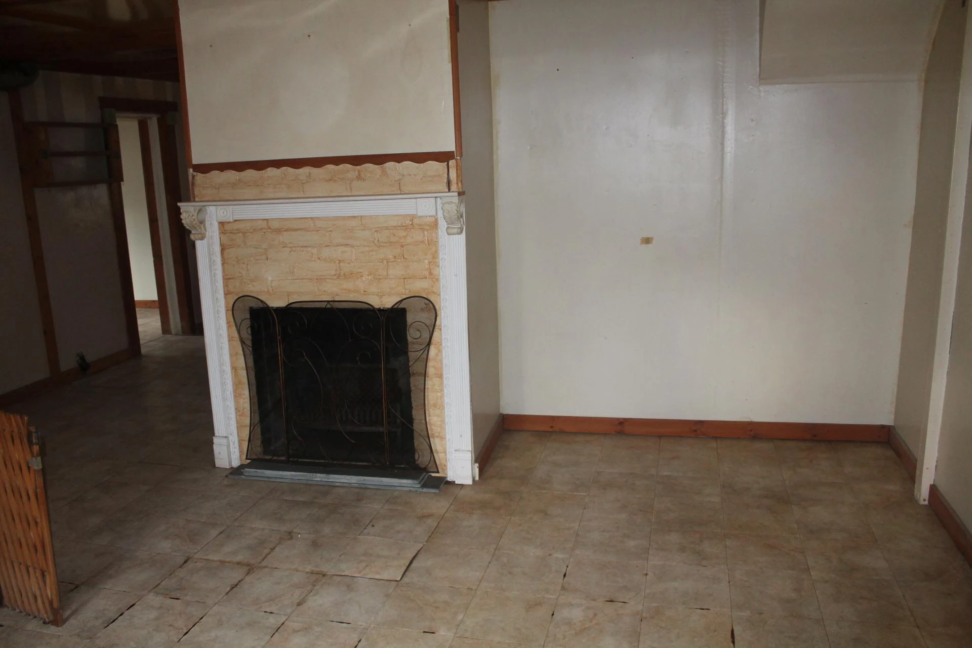 1012 Crescent ST NW - Photo 10