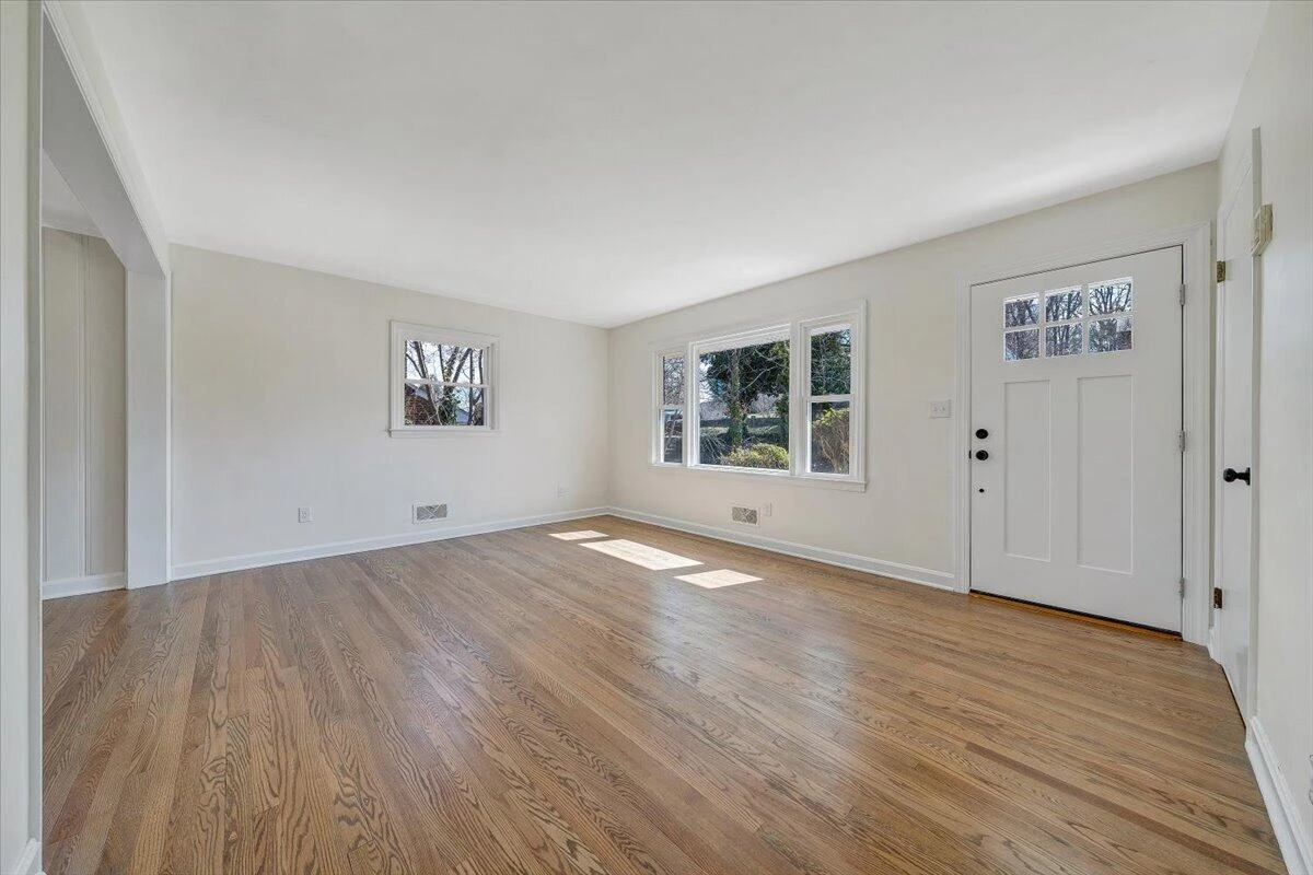 1089 Glenn Ridge RD NW - Photo 5