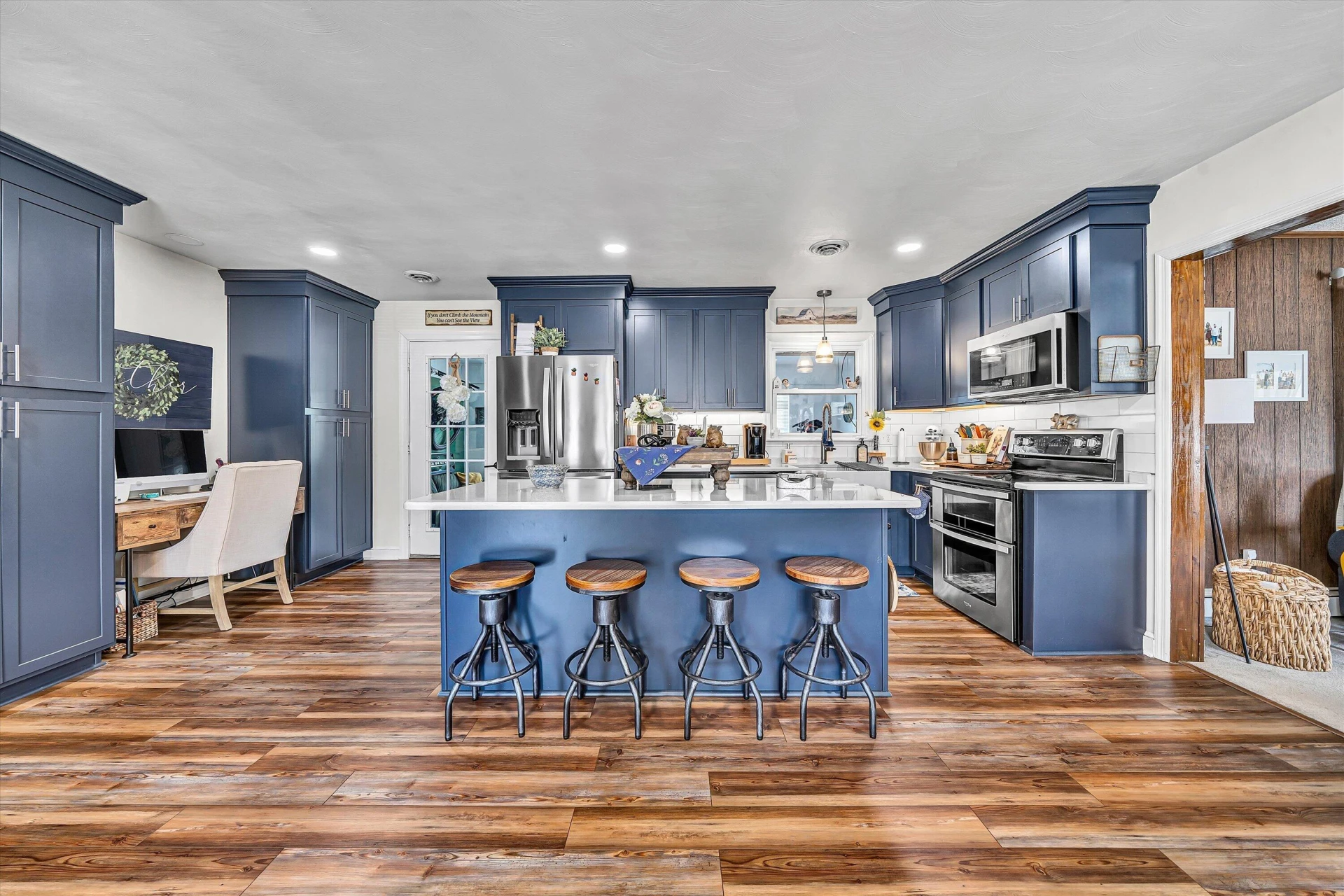 3105 Davis AVE - Photo 12