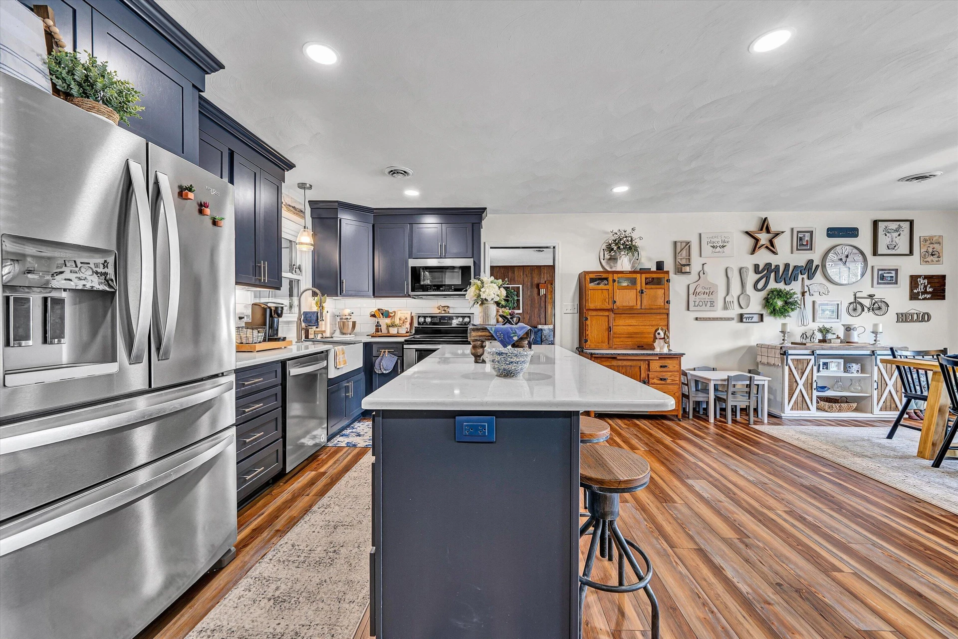 3105 Davis AVE - Photo 18