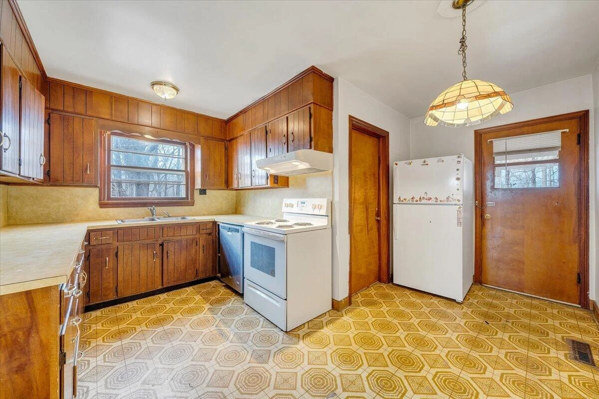 8793 Dickerson Mill RD - Photo 11
