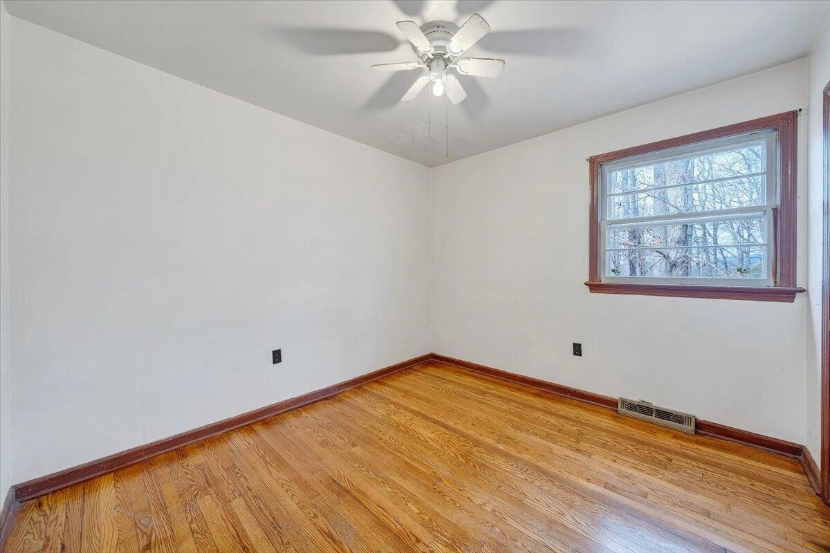 8793 Dickerson Mill RD - Photo 14