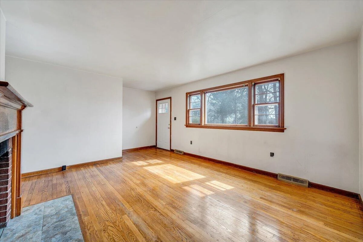 8793 Dickerson Mill RD - Photo 4