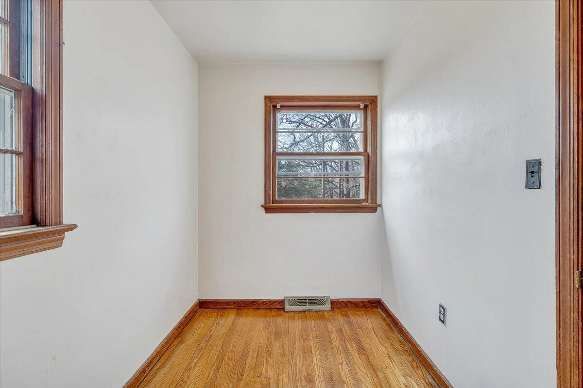 8793 Dickerson Mill RD - Photo 9