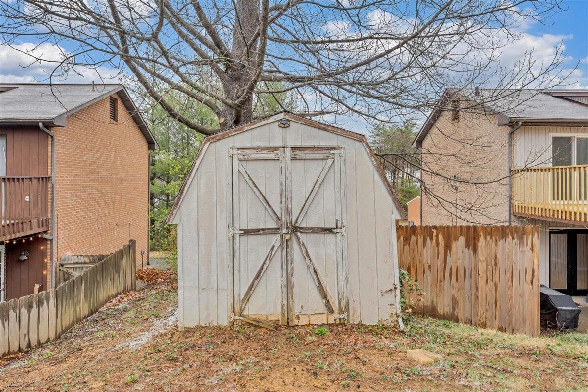 1709 Ellis CT - Photo 31