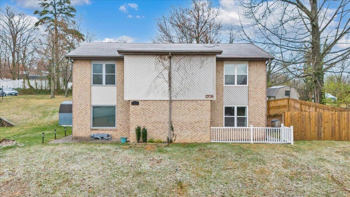 1709 Ellis CT - Photo 34