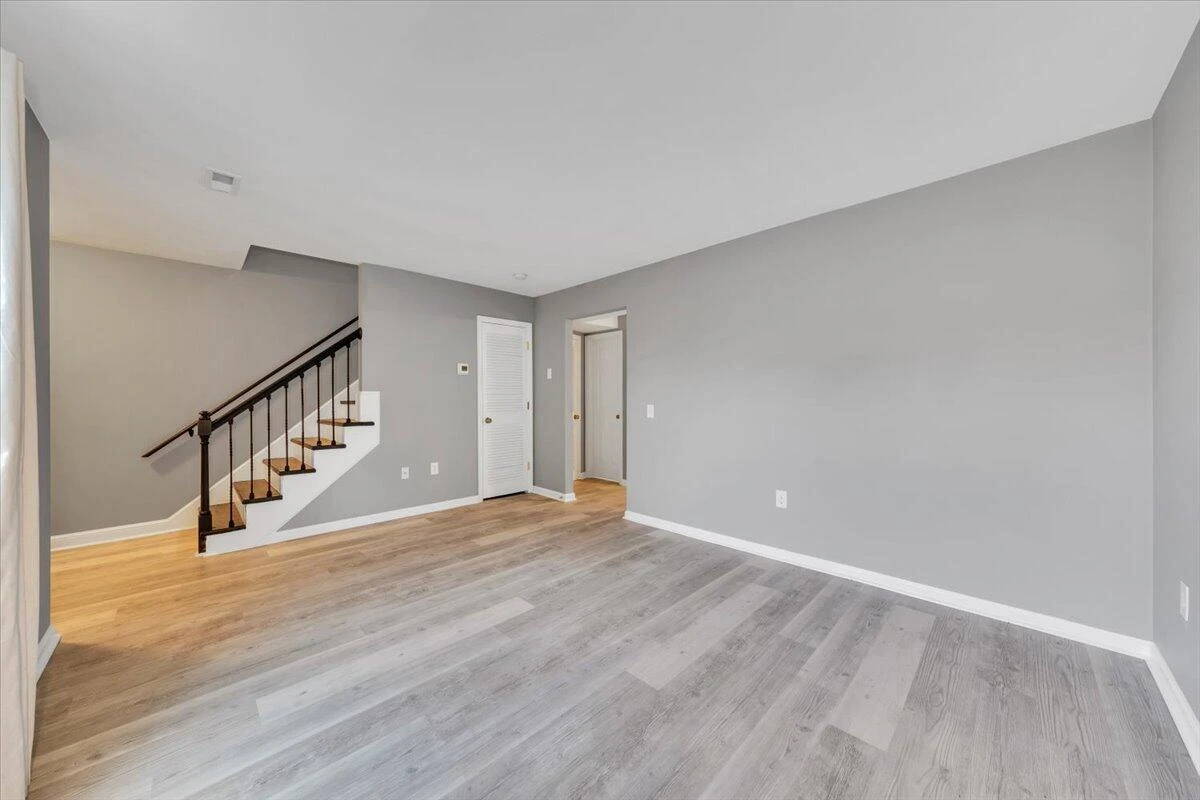 1709 Ellis CT - Photo 8