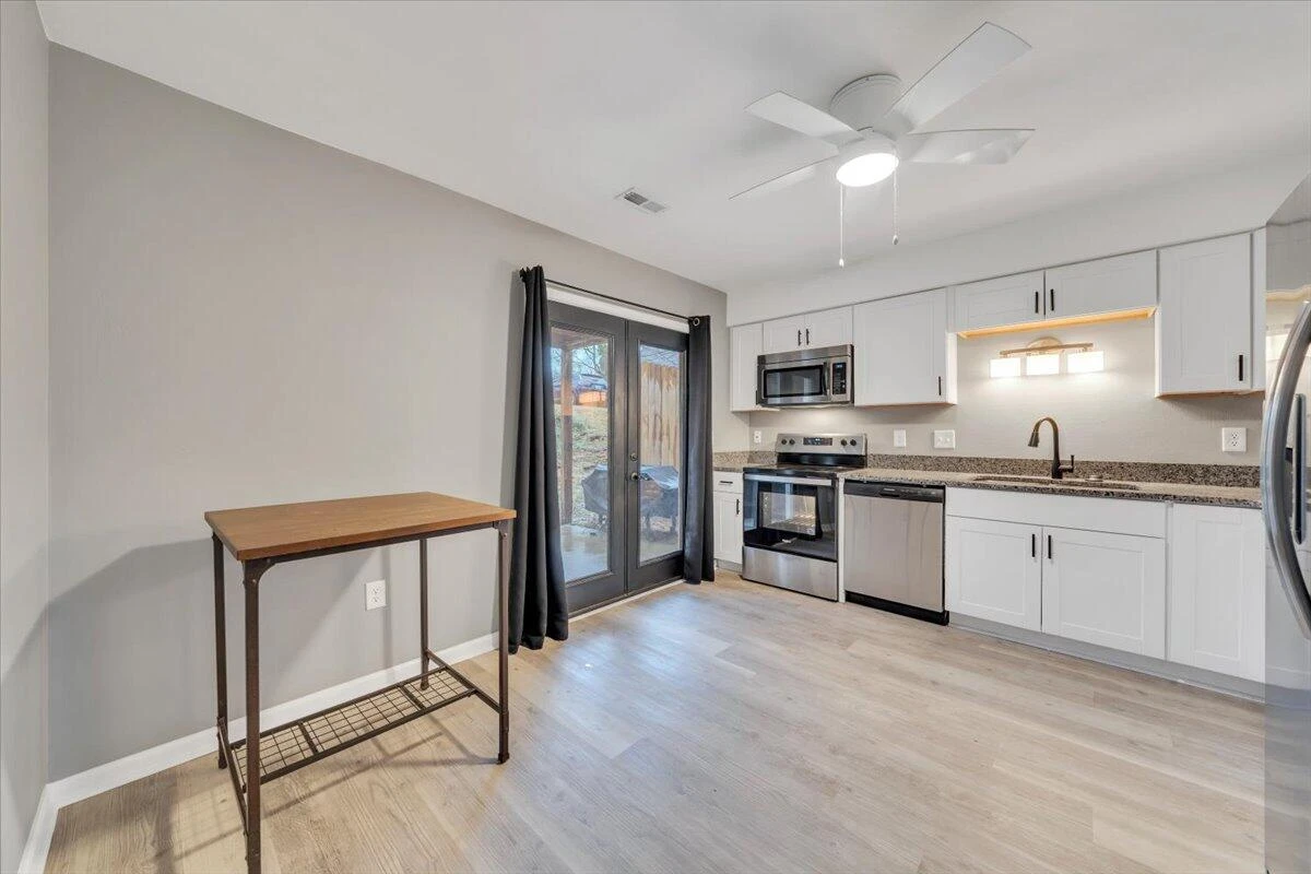 1709 Ellis CT - Photo 9