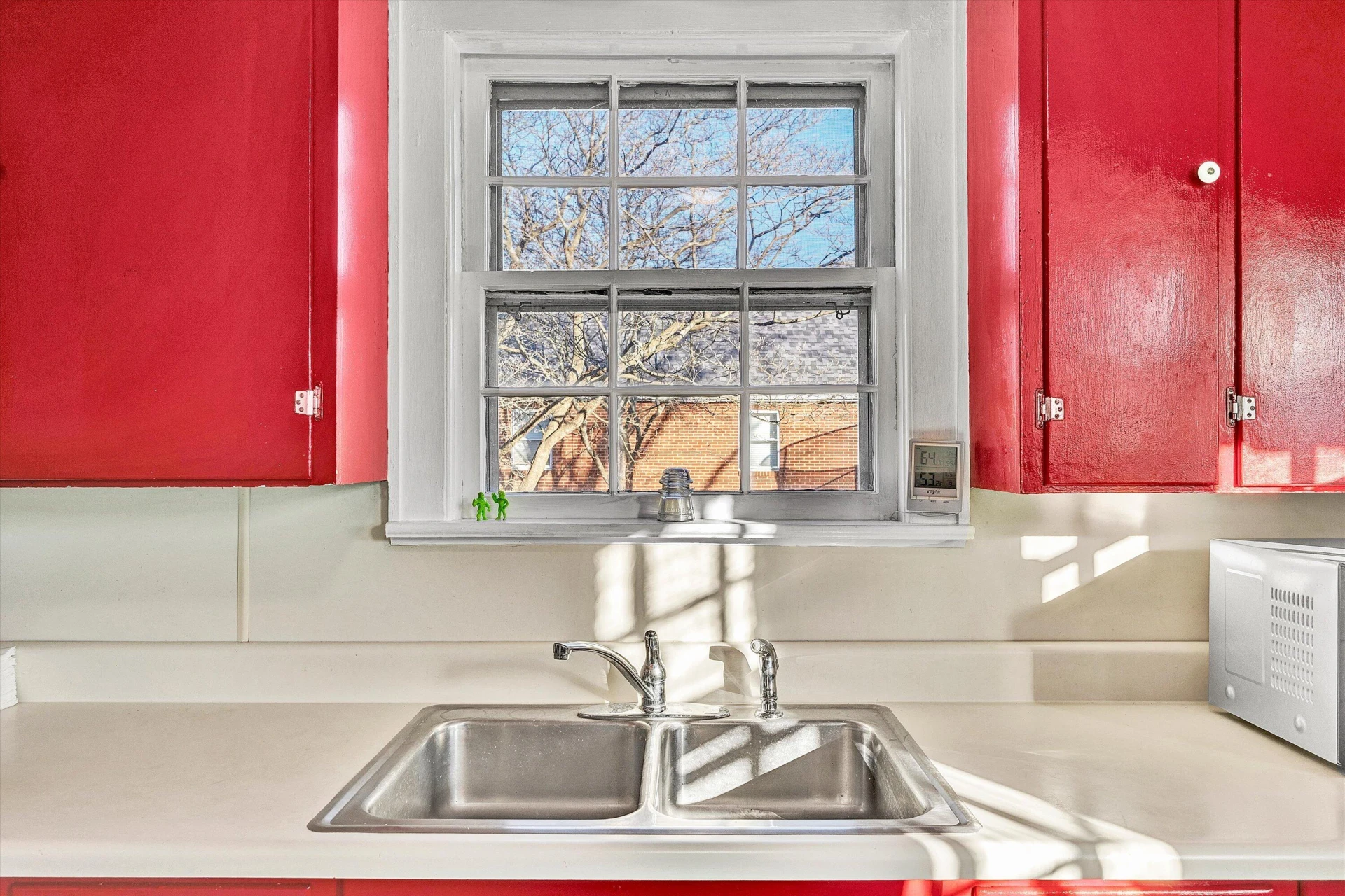 3339 Collingwood ST NE - Photo 13