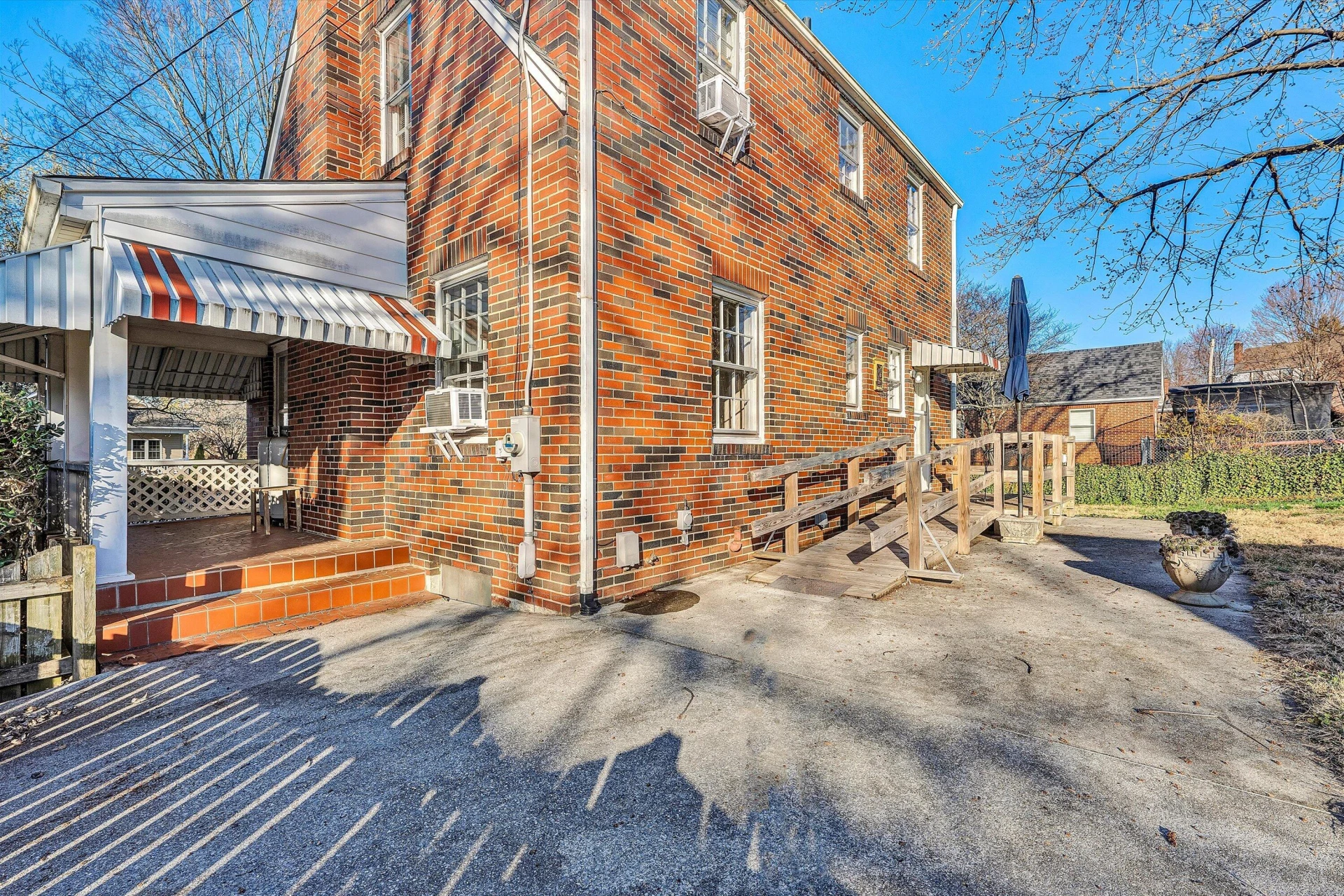 3339 Collingwood ST NE - Photo 31