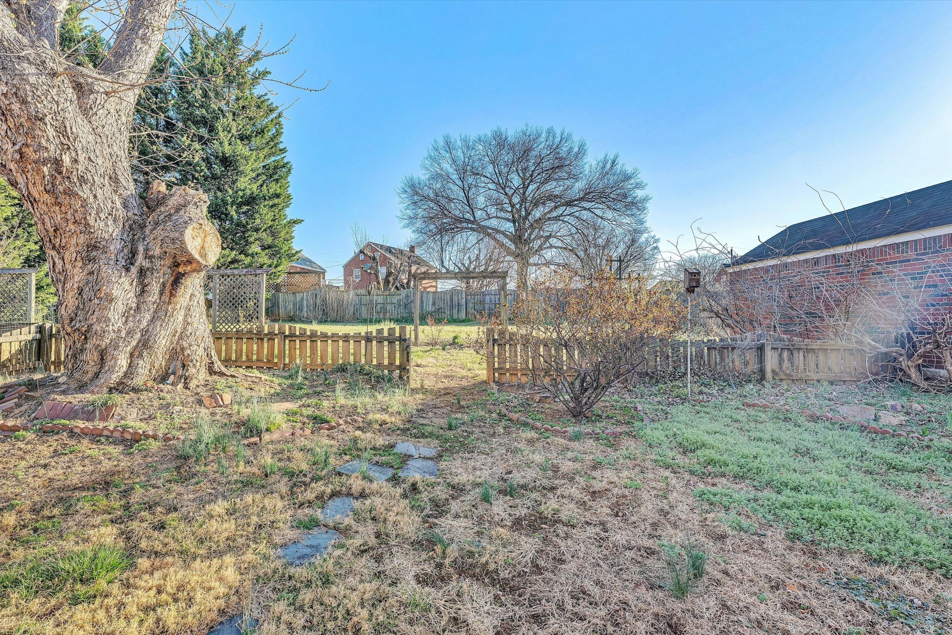 3339 Collingwood ST NE - Photo 34
