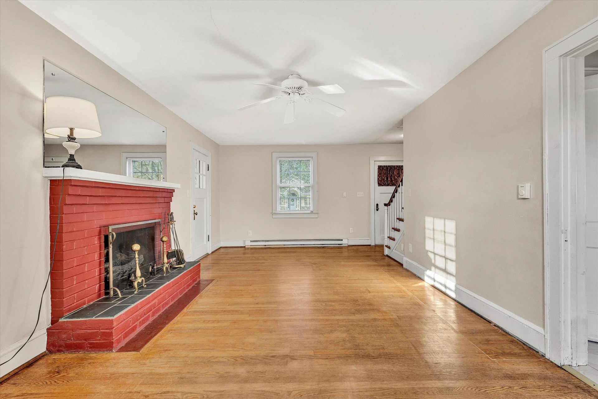 3339 Collingwood ST NE - Photo 8