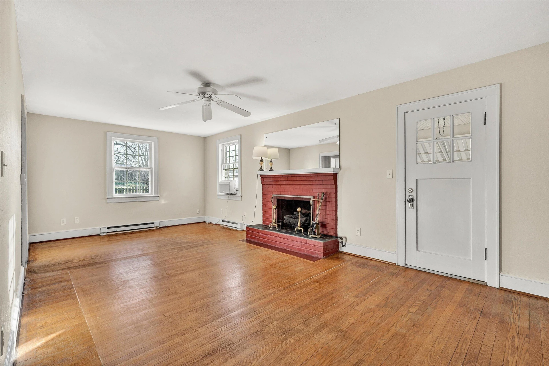 3339 Collingwood ST NE - Photo 9