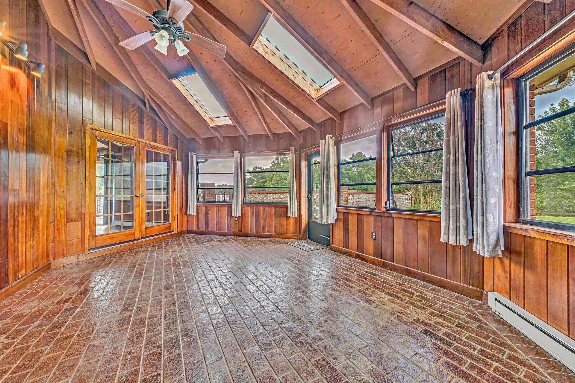 270 Parkside LN - Photo 15