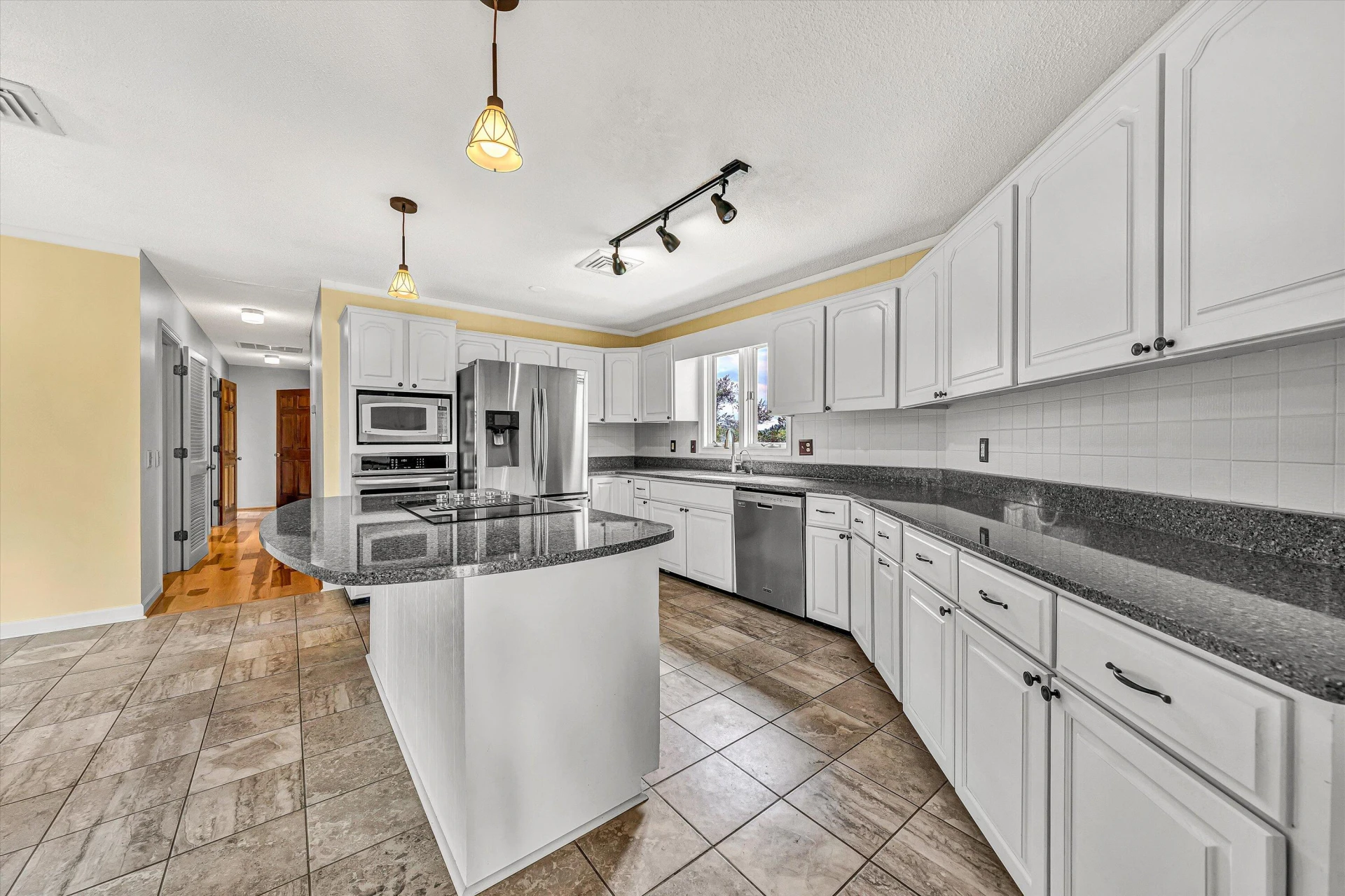 270 Parkside LN - Photo 17