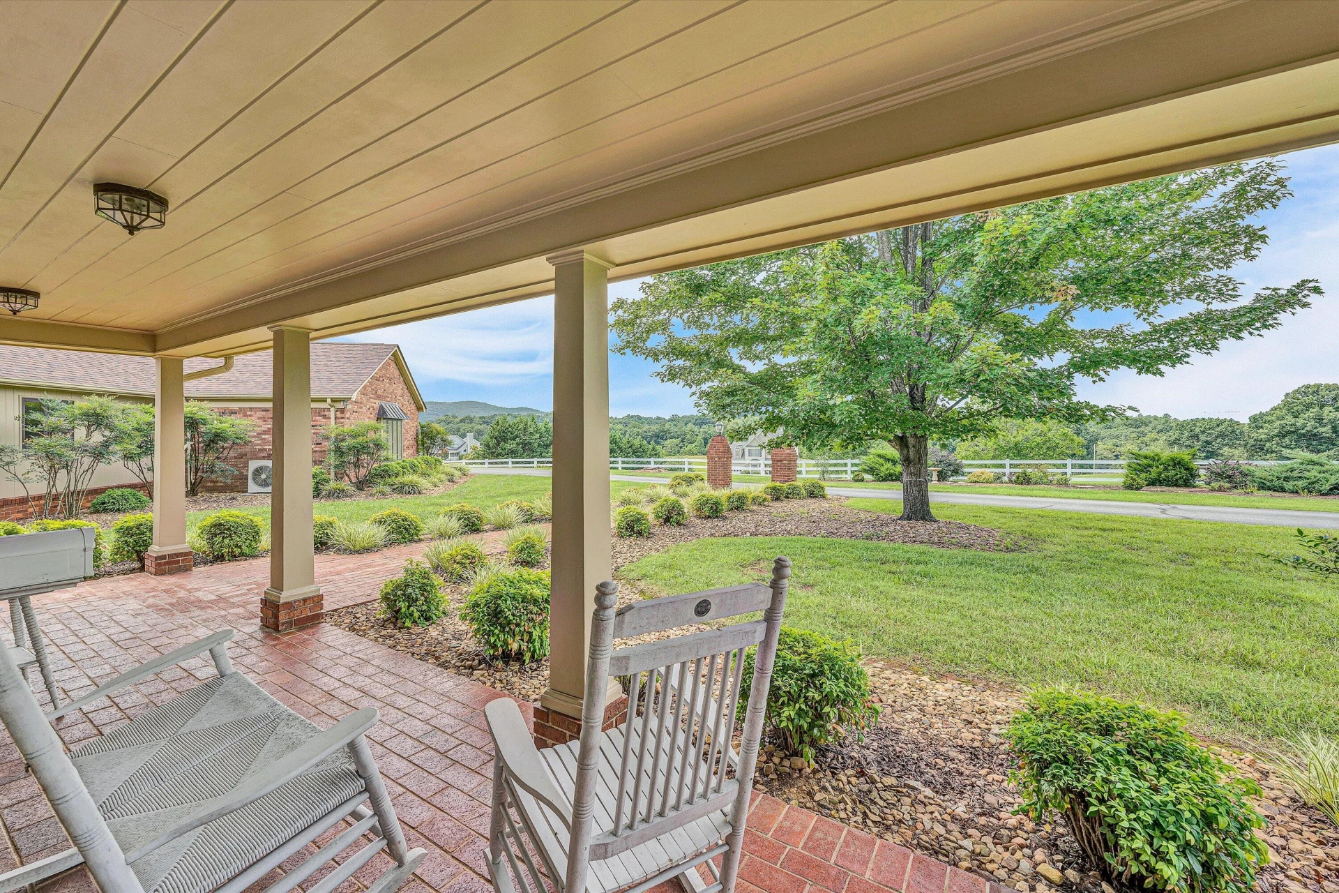 270 Parkside LN - Photo 5