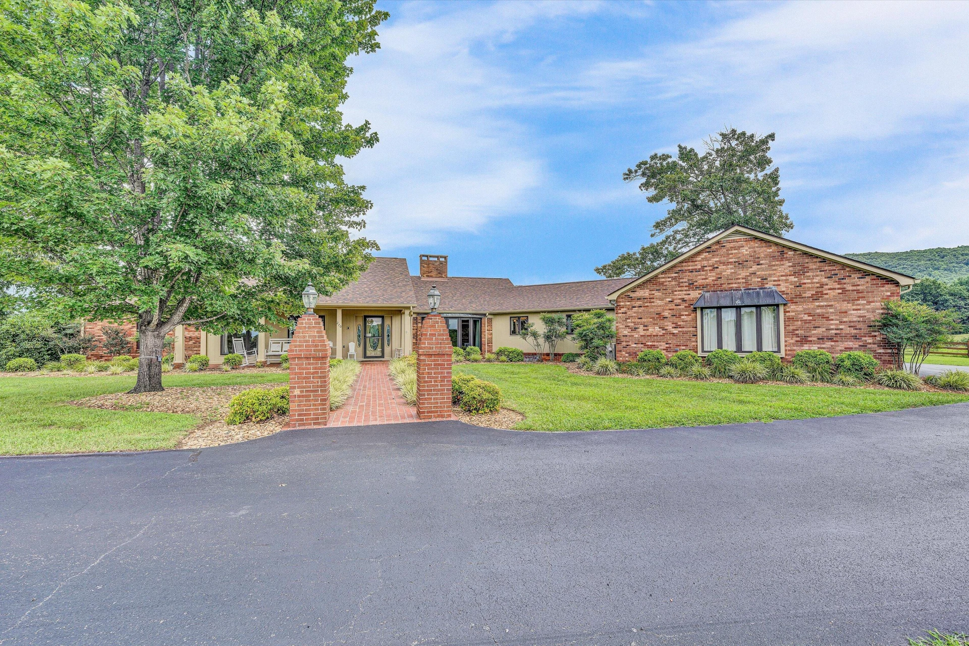 270 Parkside LN - Photo 54