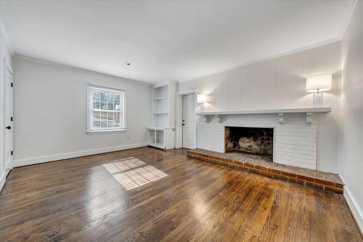 3101 Maywood RD SW - Photo 10