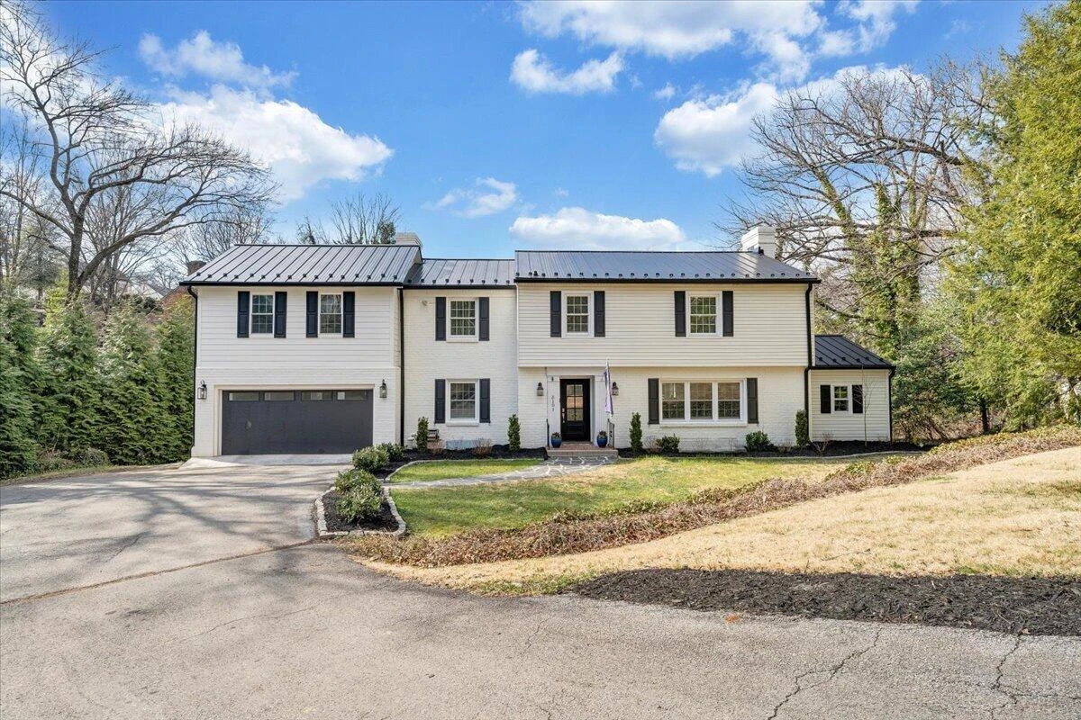 3101 Maywood RD SW - Photo 2
