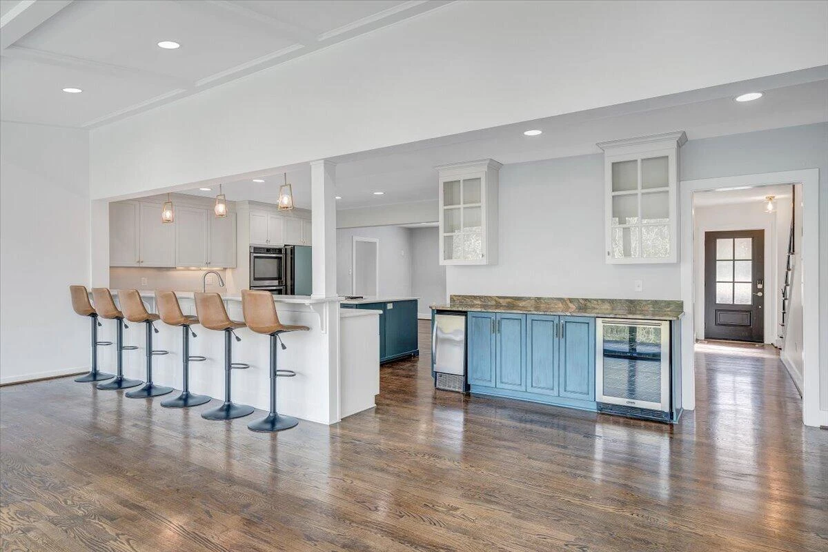 3101 Maywood RD SW - Photo 21