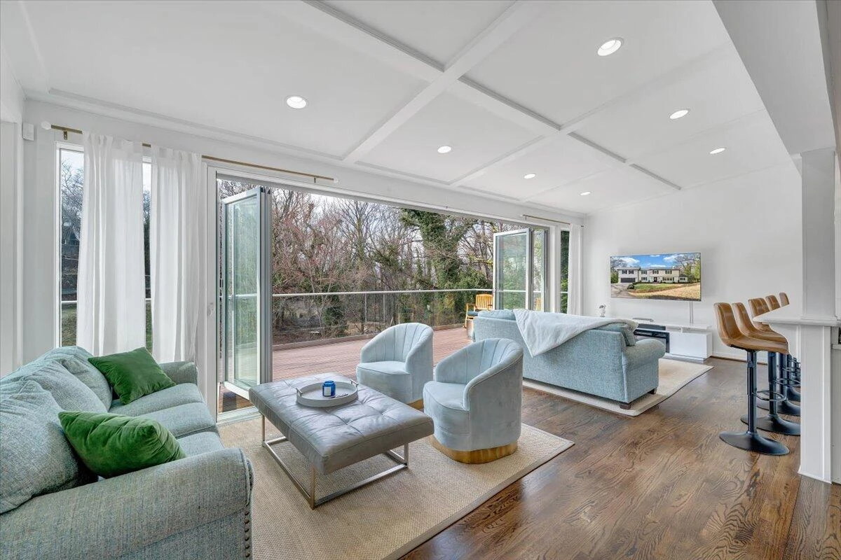 3101 Maywood RD SW - Photo 3