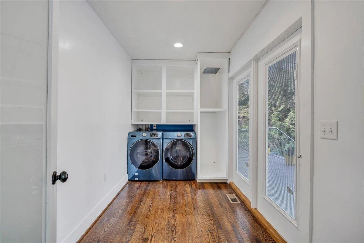3101 Maywood RD SW - Photo 37