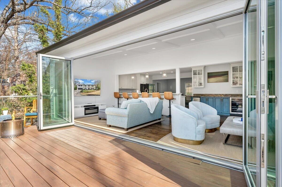 3101 Maywood RD SW - Photo 4