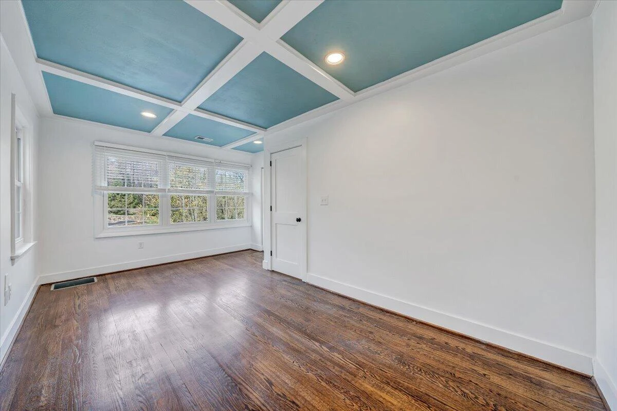 3101 Maywood RD SW - Photo 46