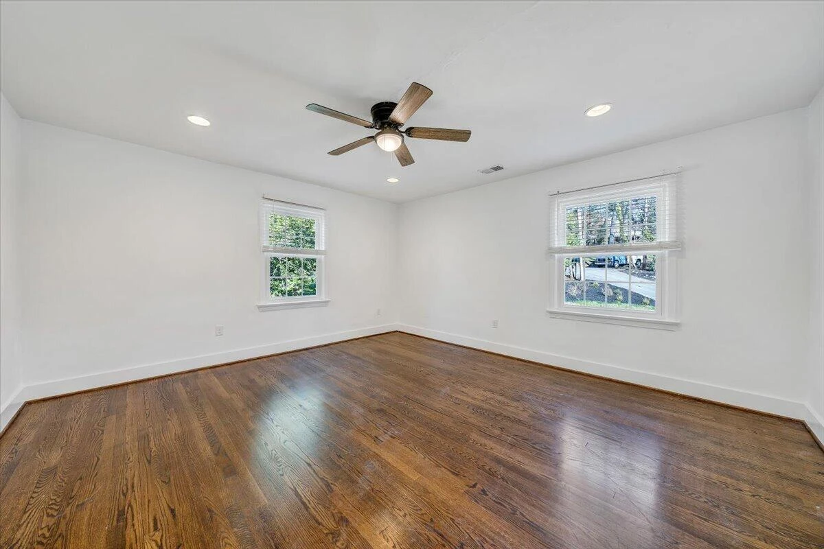3101 Maywood RD SW - Photo 49
