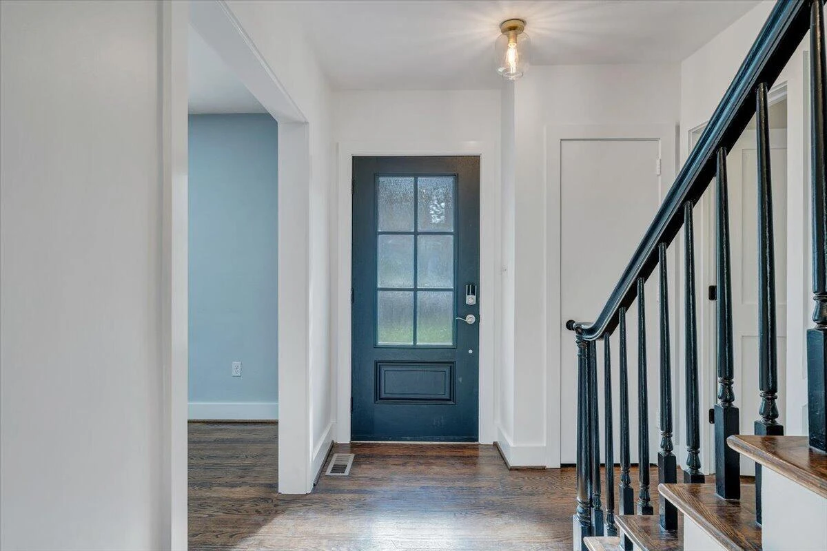 3101 Maywood RD SW - Photo 8