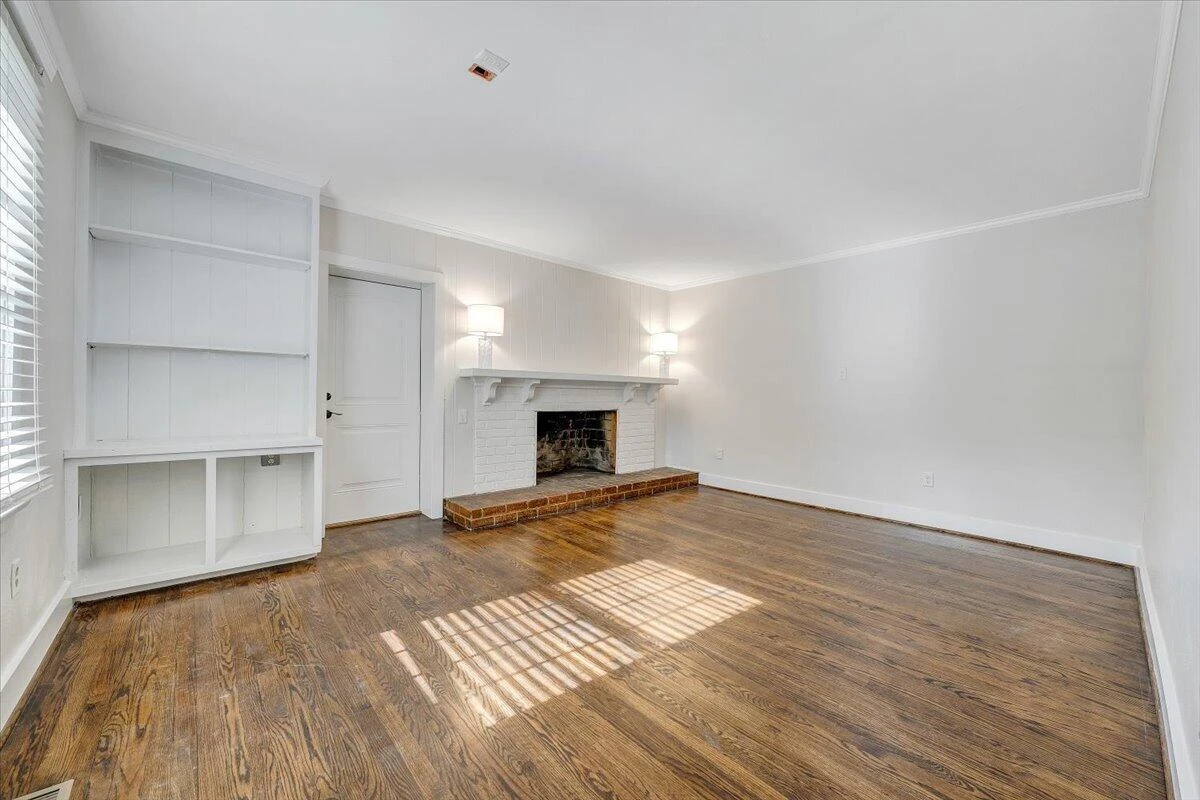 3101 Maywood RD SW - Photo 9