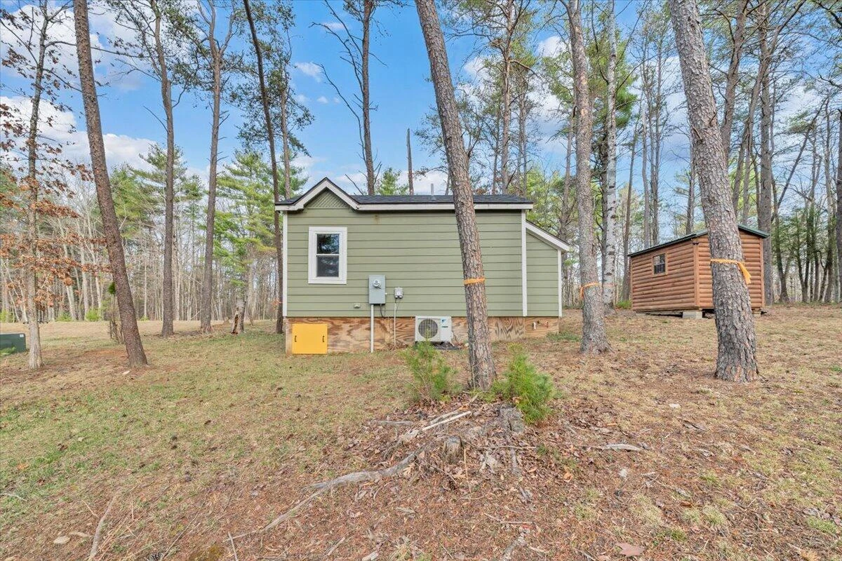 738 Jerry LN NE - Photo 26