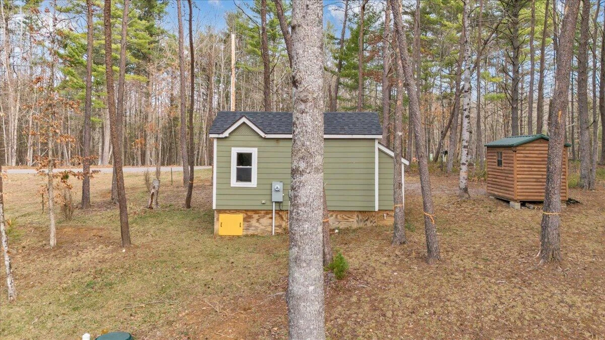 738 Jerry LN NE - Photo 34