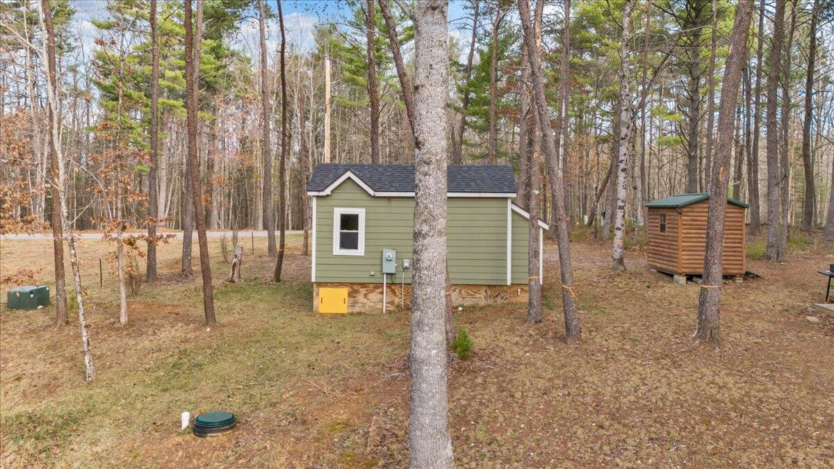 738 Jerry LN NE - Photo 35