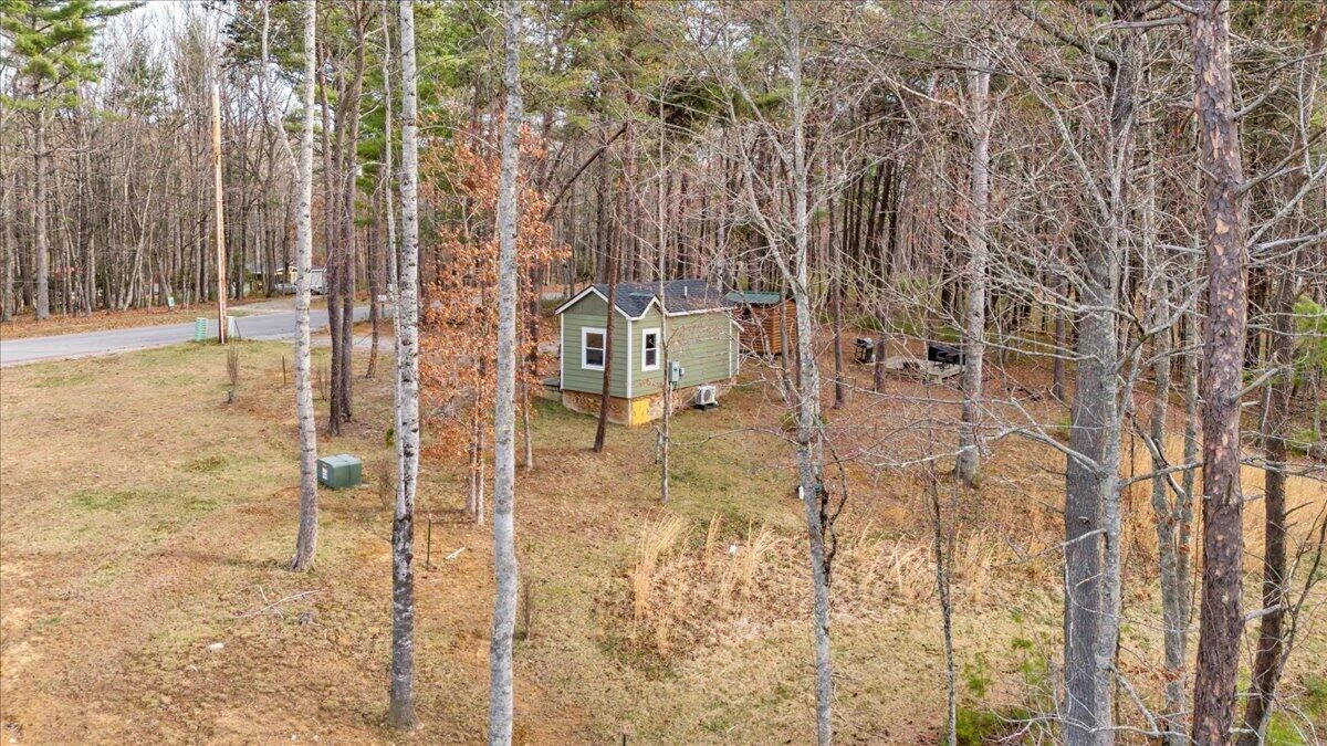738 Jerry LN NE - Photo 36
