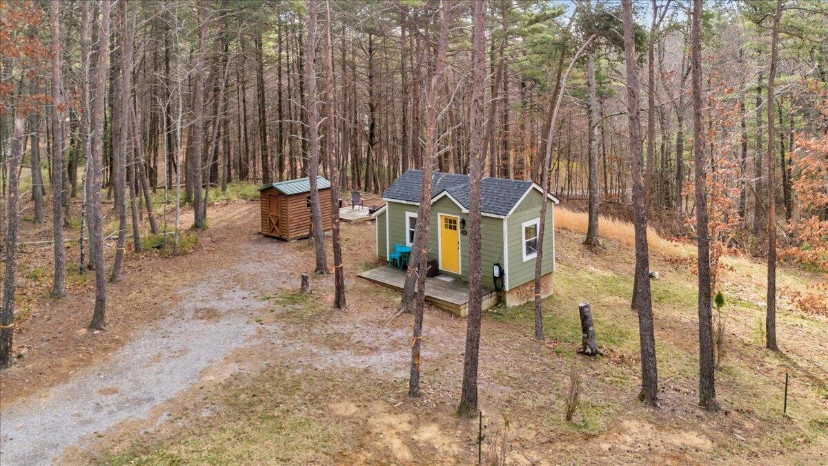 738 Jerry LN NE - Photo 40
