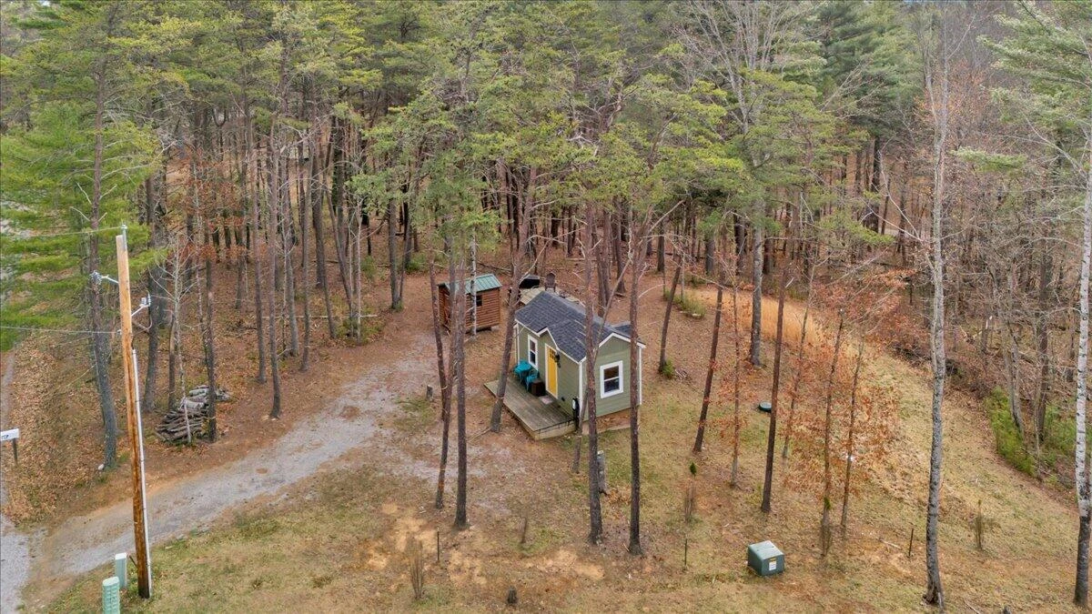 738 Jerry LN NE - Photo 42