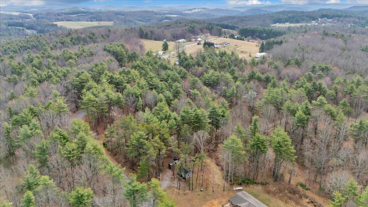 738 Jerry LN NE - Photo 47