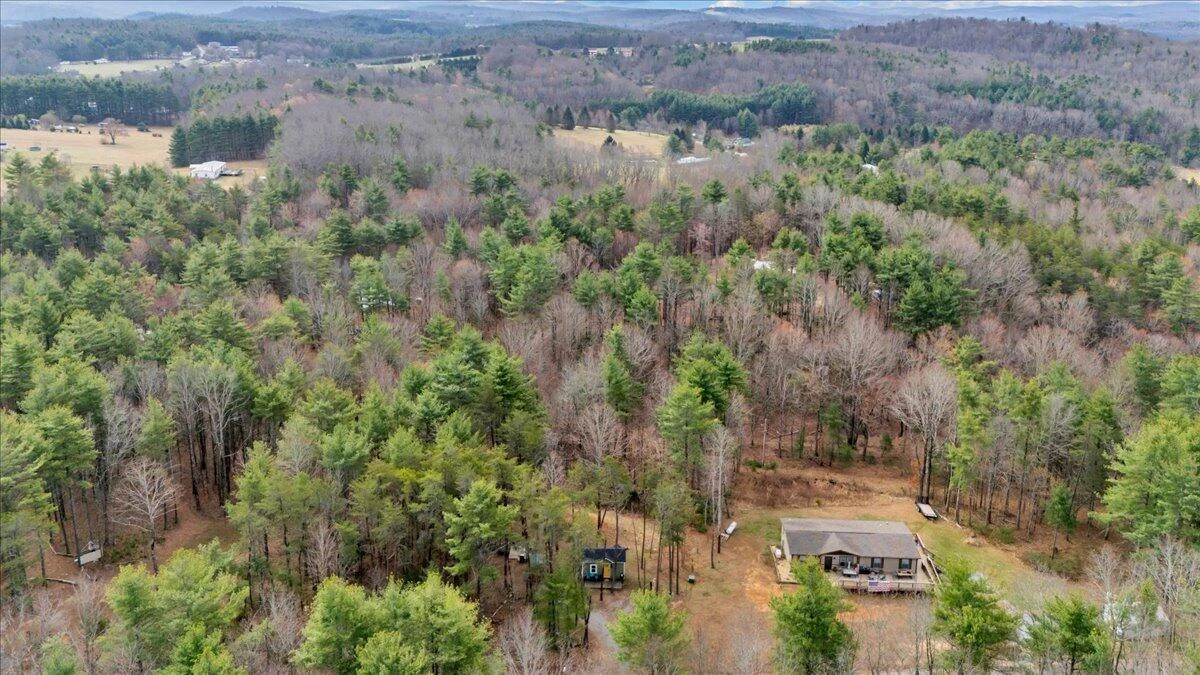 738 Jerry LN NE - Photo 49